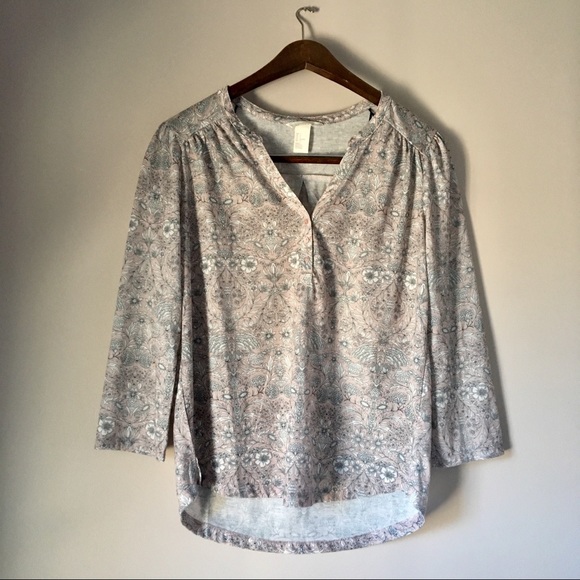 H&M Tops - ✨6/$20✨ H&M Patterned 3/4 Sleeve Top